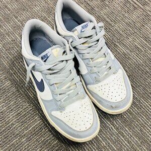 Nike Dunk Low Kids Sneakers in Gray and White